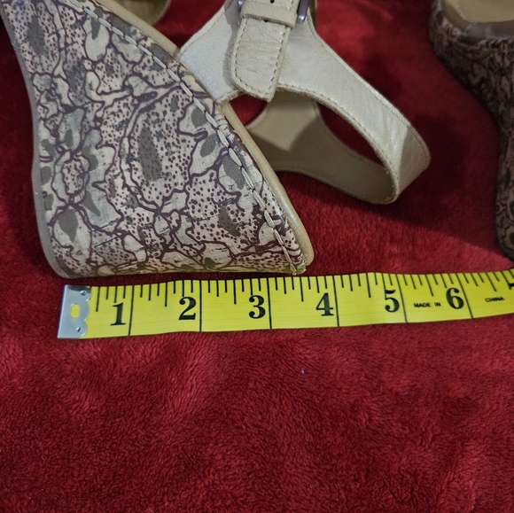 BOC Women Leather Platform Wedge Heel Sandal-Size 7M, Color-Stone/Beige - Picture 7 of 10